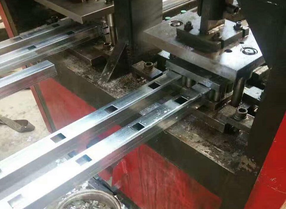 荣耀体育在线登陆入口-荣耀体育（中国）家具管加工——开孔
